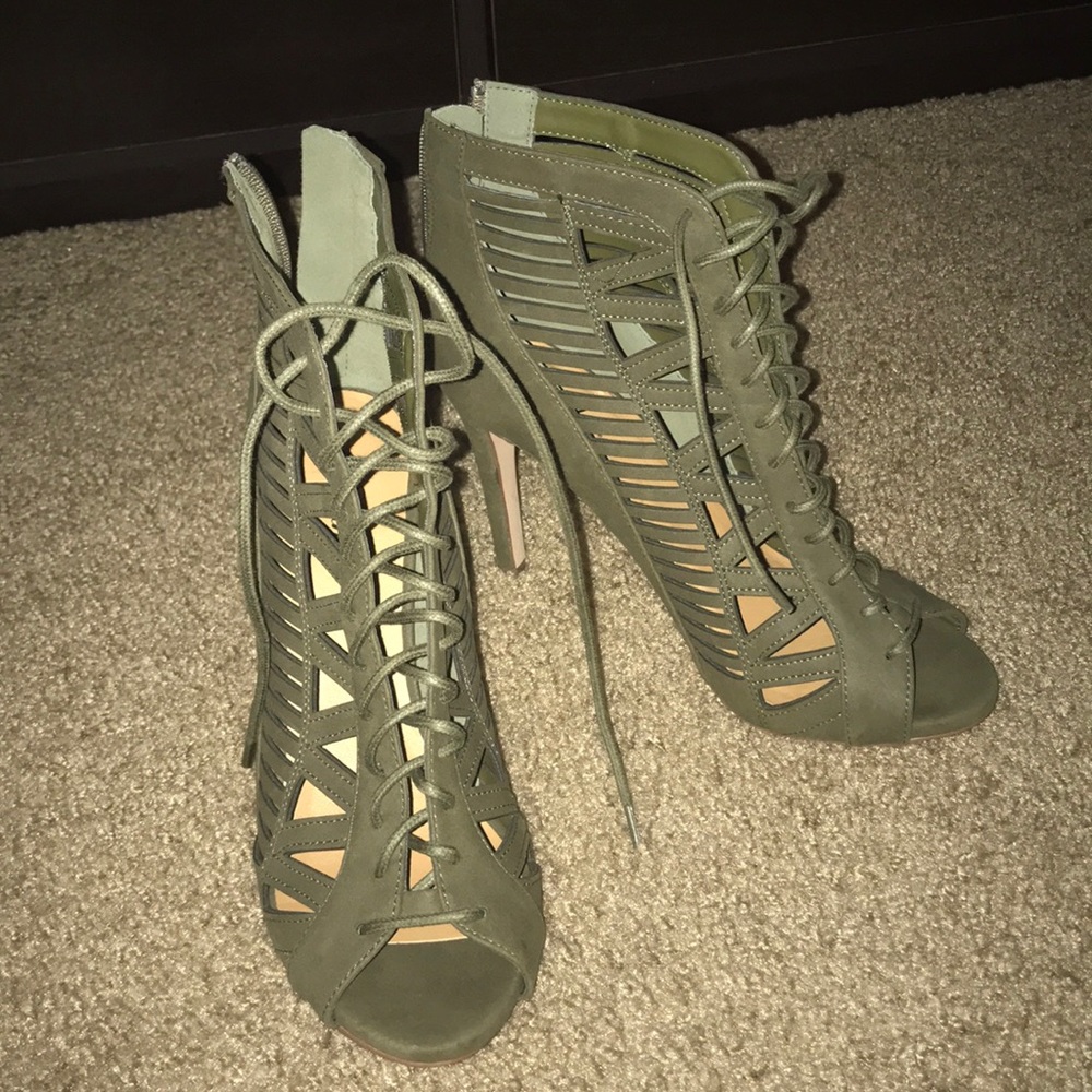Paprika Heels